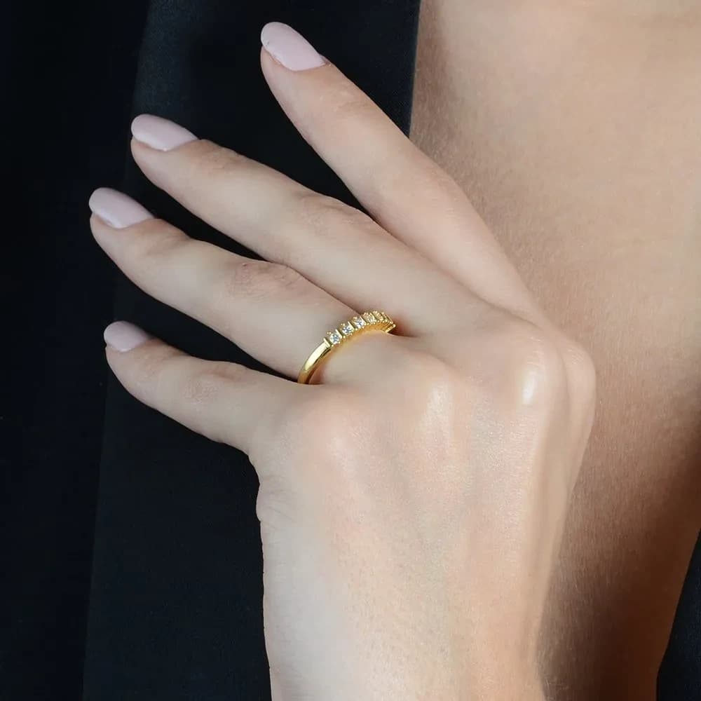 Anel Aparador de Aliança Cravejado com 7 Pedras de Zircônia (12)