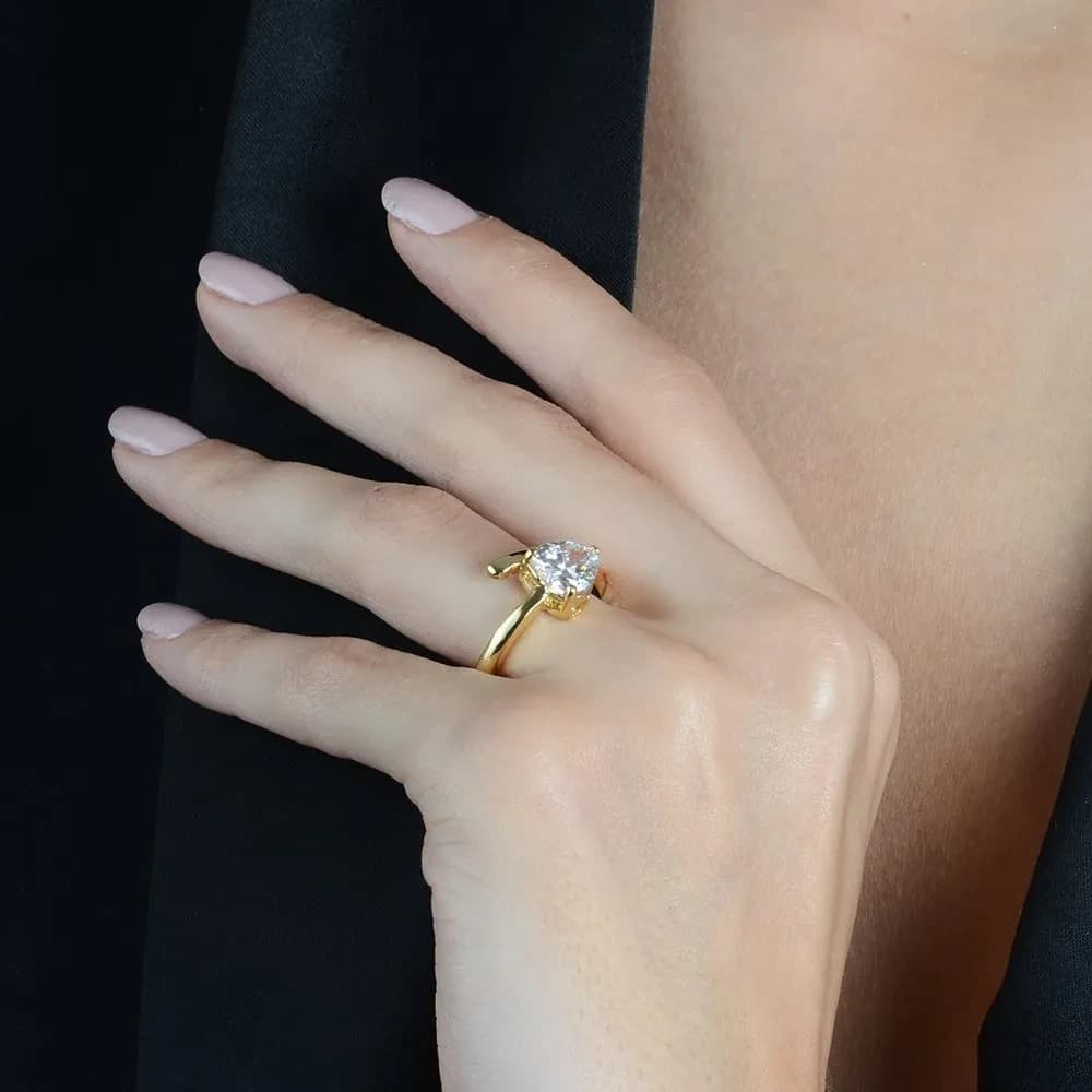 Anel Dourado Solitário Coração em Zircônia - imagem 2